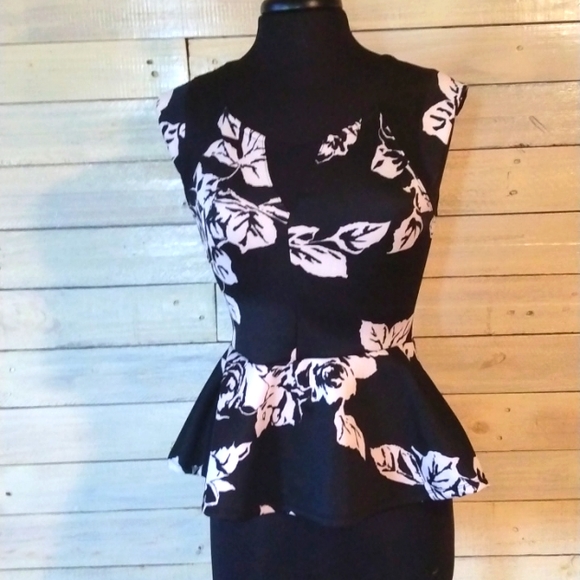 Tops - Annabelle ❌ SOLD ❌⭕❌⭕❌